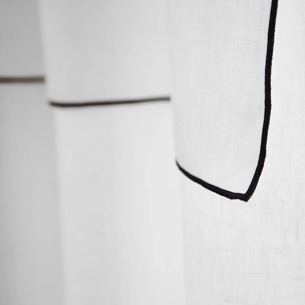 Cortina painel com barra bourdon sob medida em linho branco óptico - Image 4