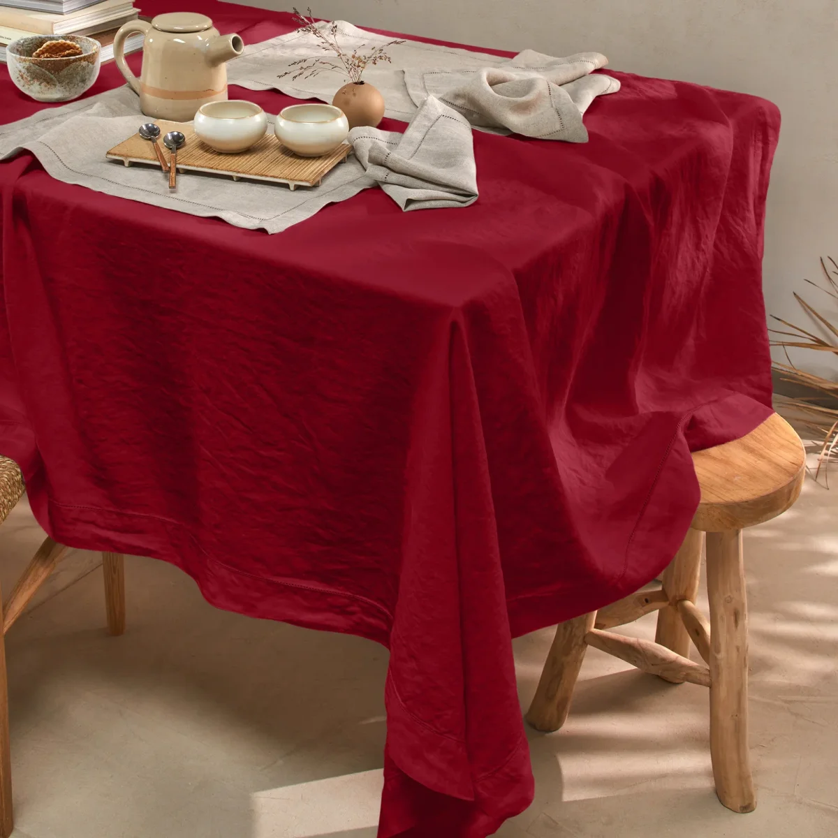 Toalha de mesa retangular sob medida ponto aberto em linho lavado bordô - Image 3