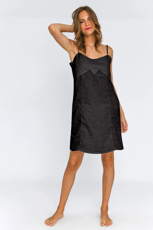 Camisa de dormir com alças finas em linho lavado preto - Olívia - Image 2