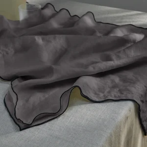 Caminho de mesa borda ponto rolinho em linho lavado cinza chumbo