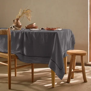 Toalha de mesa retangular sob medida barra bourdon em linho lavado cinza chumbo