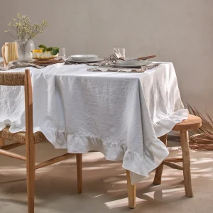 Toalha de mesa retangular com folhos em linho lavado marfim