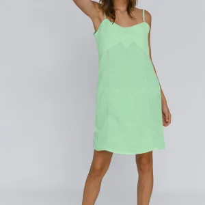 Camisa de dormir com alças finas em linho lavado verde menta - Olívia