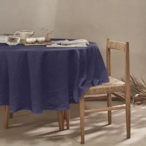 Toalha de mesa oval ponto aberto sob medida em linho lavado azul noite